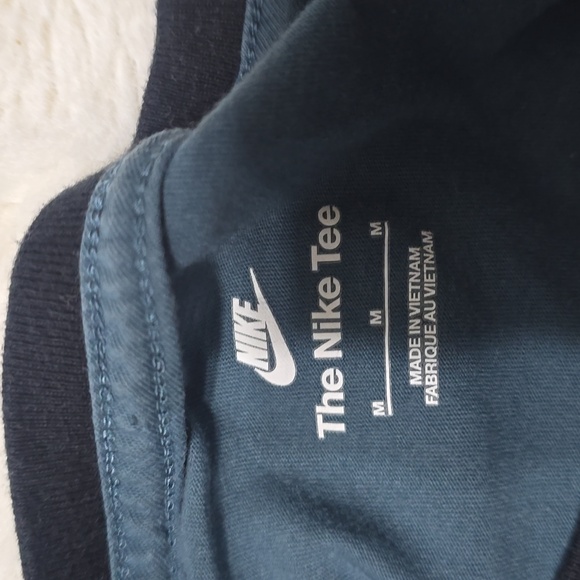 Nike Navy Tee with Floral Accent - Picture 4 of 4